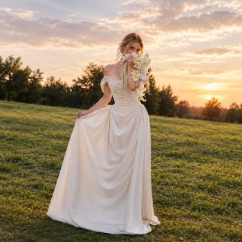 Preview: Muxing  Damen Brautkleid Off Shoulder Hochzeitskleid Bodenlang Elegant Satin Kleid Hochzeit