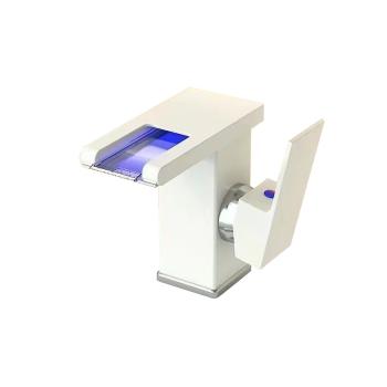 Muxing LED Waschtischarmatur Wasserhahn Badarmatur Waschbecken Mischbatterie Küchenarmatur