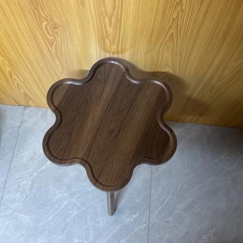 Muxing  Beistelltisch, Sofa-Beistelltisch, Couchtisch mit Holzmaserung, kleiner Tisch, Blütenblätter-Couchtisch, Nachttisch, 40×40×49 cm   /FGHD49CJ/
