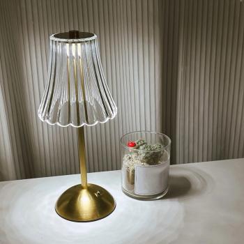 Preview: Muxing Tischlampe Retro-Tischlampe Nachttischlampe Vintage-Tischlampe Nachtlicht LED-Tischlampe USB-Ladeport für Schlafzimmer 12.5 × 29.5 cm /JSTD11/