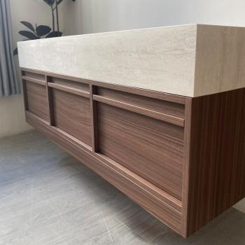 Muxing Waschbecken aus Keramik Waschbecken Doppelspüle Spüle mit zwei Becken Waschtisch-Set mit LED-Spiegel und Schränk【RW3318】