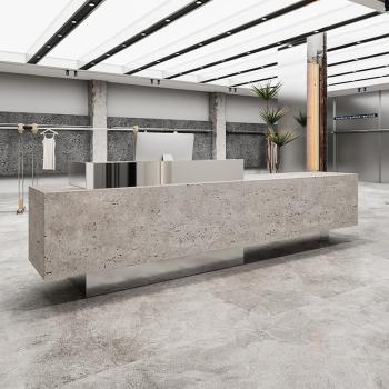 Muxing Theke, kommerzieller Empfangstresen, Metallstruktur, graue Steinoptik-Oberfläche, geeignet für Café, Geschäft, Empfang