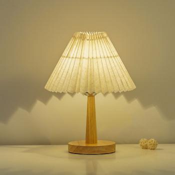 Großhandel B2B Nachttischlampe Vintage Schlafzimmer Wohnzimmer Plissee Lampe Nachtlicht