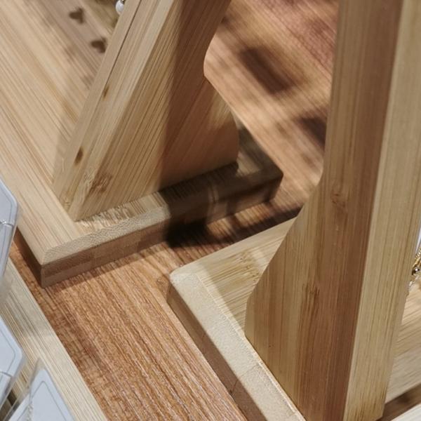 Großhandel B2B Bambus und Holz Halskette Regal Aufbewahrung Schmuck Ständer