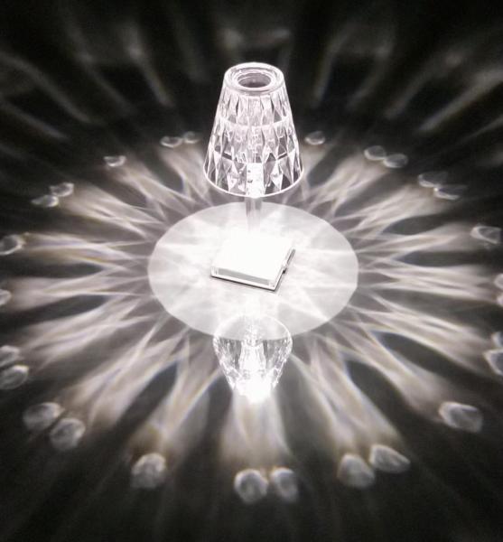 Diamant Tischlampe – USB-betrieben, Eisen, 5W, 22,5 X 19,5 Cm, Roségold, Für Schlafzimmer & Wohnzimmer
